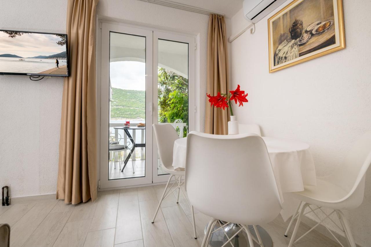 Apartments Sentic 네움 외부 사진