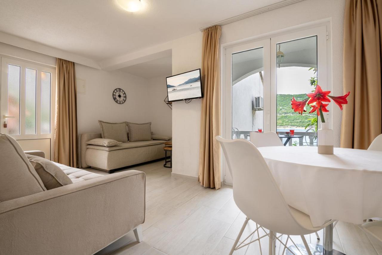 Apartments Sentic 네움 외부 사진